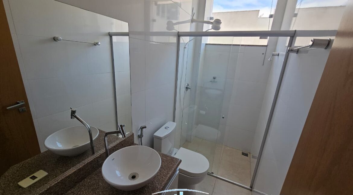 WhatsApp Image 2025-11-18 at 11.00.08